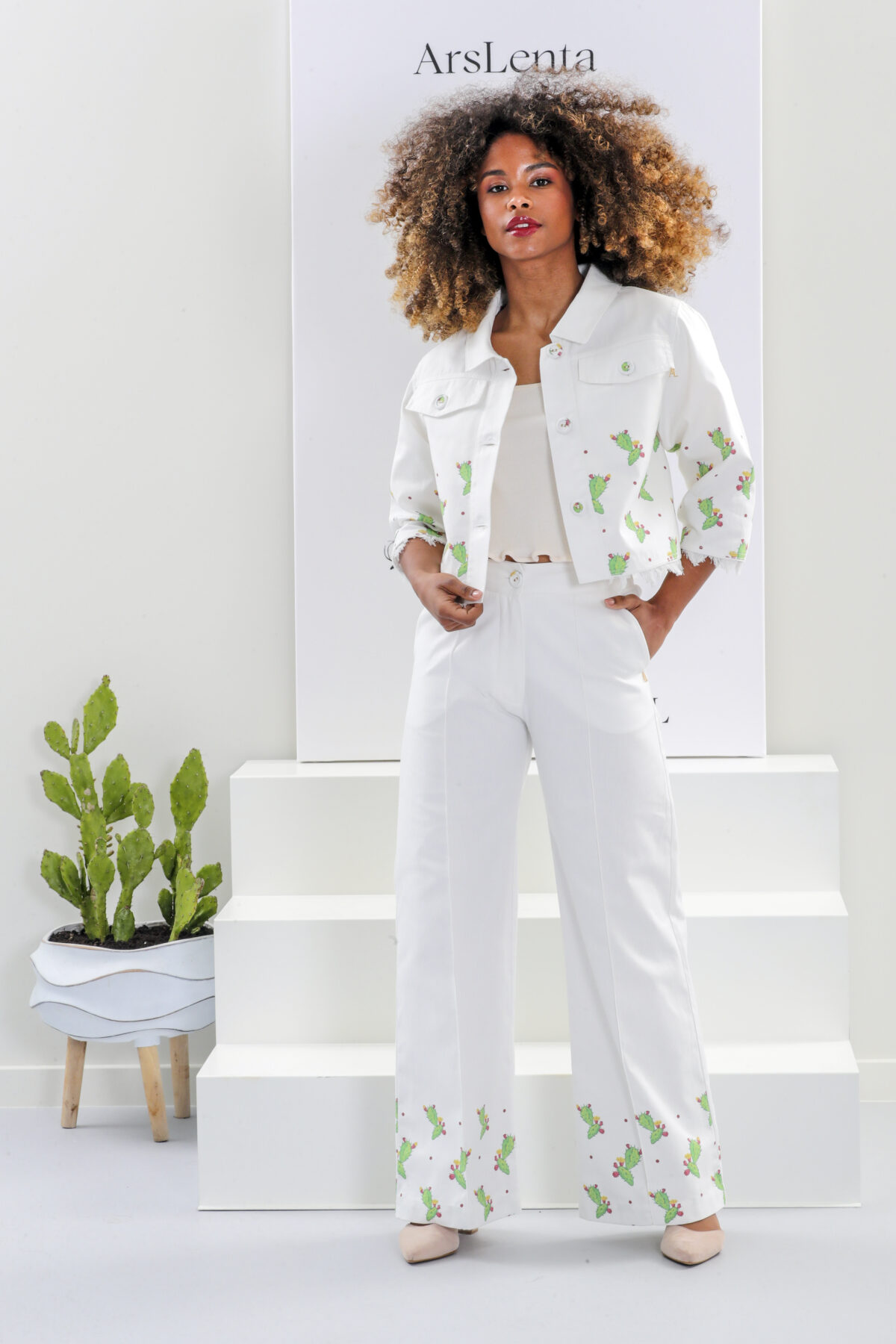 Blusão estampado com catos