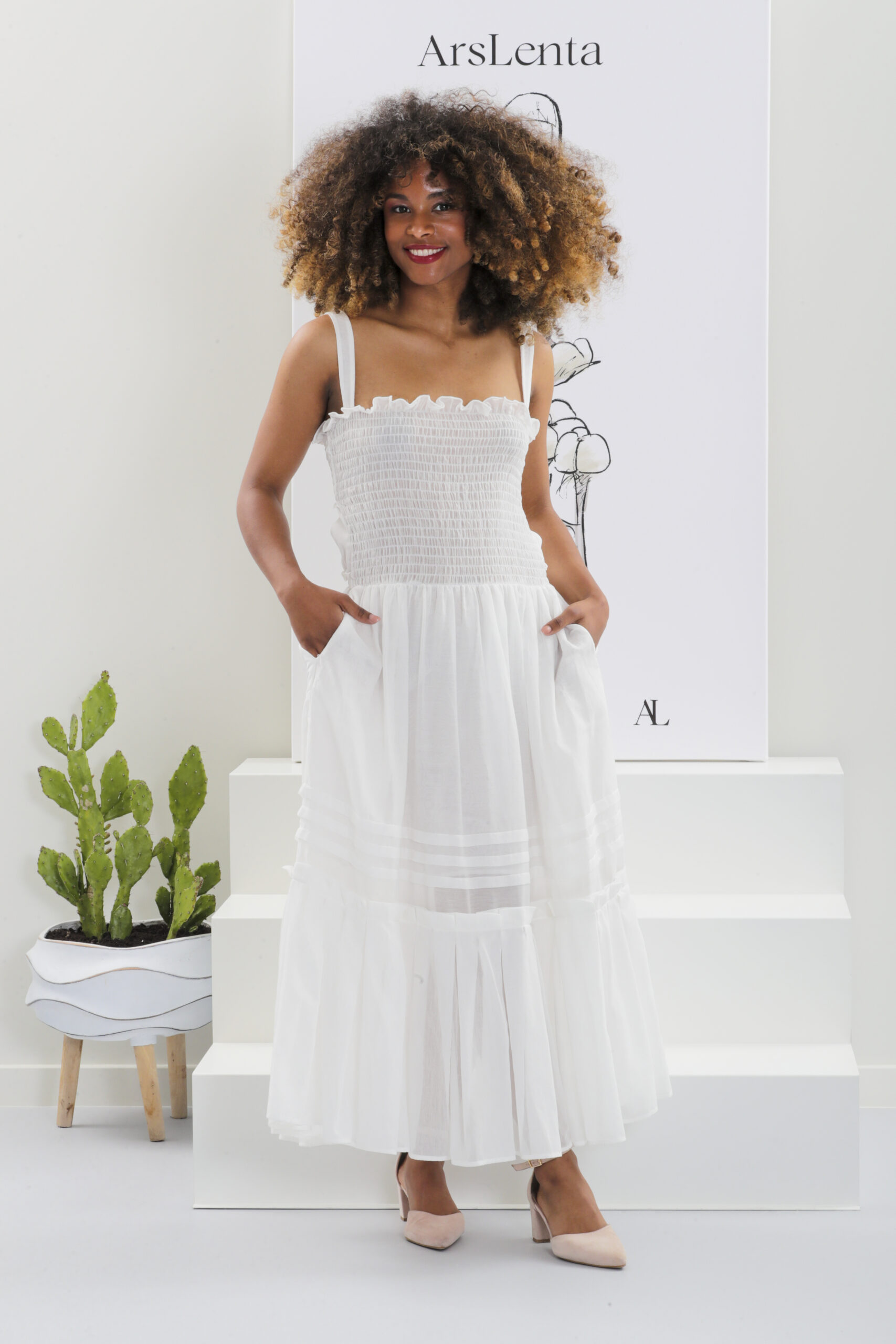 Vestido comprido com elásticos e folho - Image 7